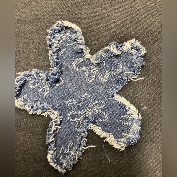 Blue Velvet oversized terry sweatshirt. Charcoal gray with denim star appliqué. - Picture 9 of 12